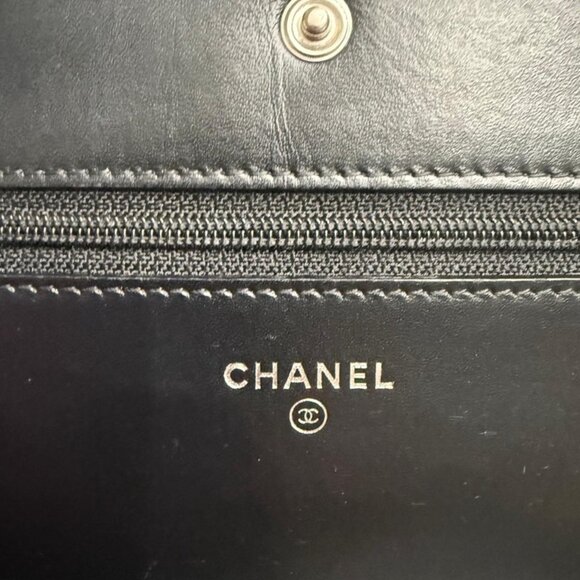 Chanel Wallet on Chain (WOC) – Black Caviar with Embossed CC Logo - Picture 9 of 9